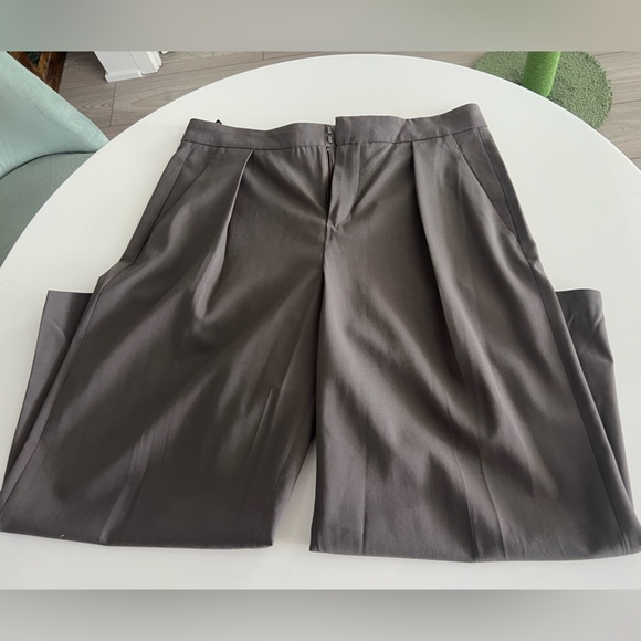 Aritzia Babaton tailored wide leg cropped pants - Picture 2 of 6